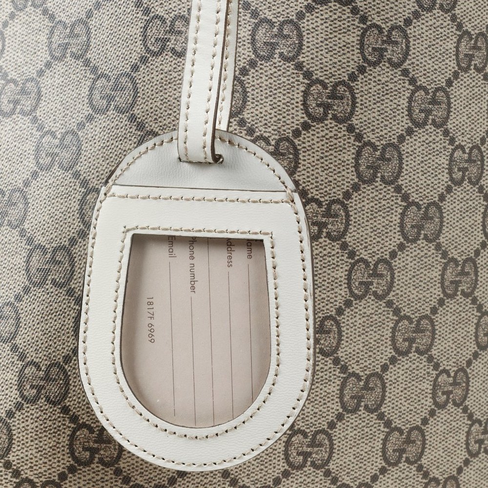 SOLD Gucci Beige GG Supreme Canvas Tote - Picture 8 of 10
